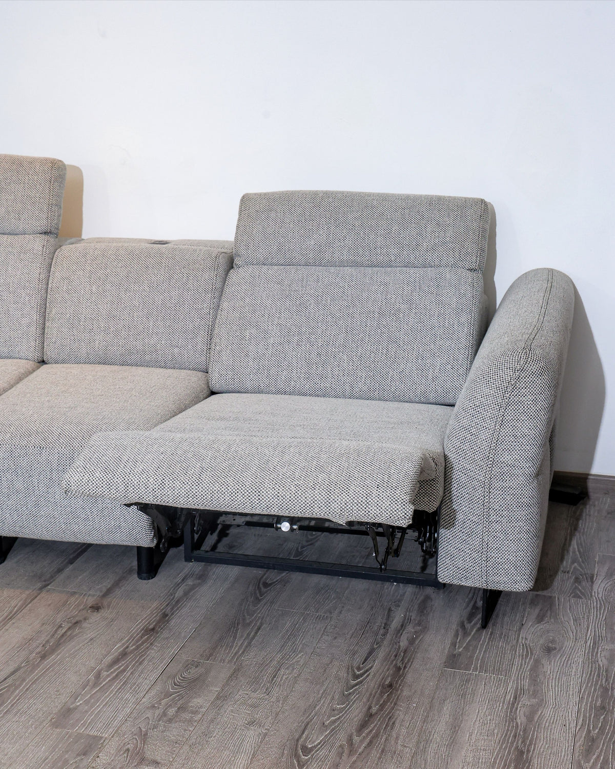 Alto Recliner Sectional